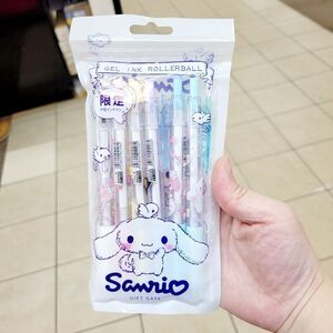 Brand New Set of 6 Sanrio Gel Pens